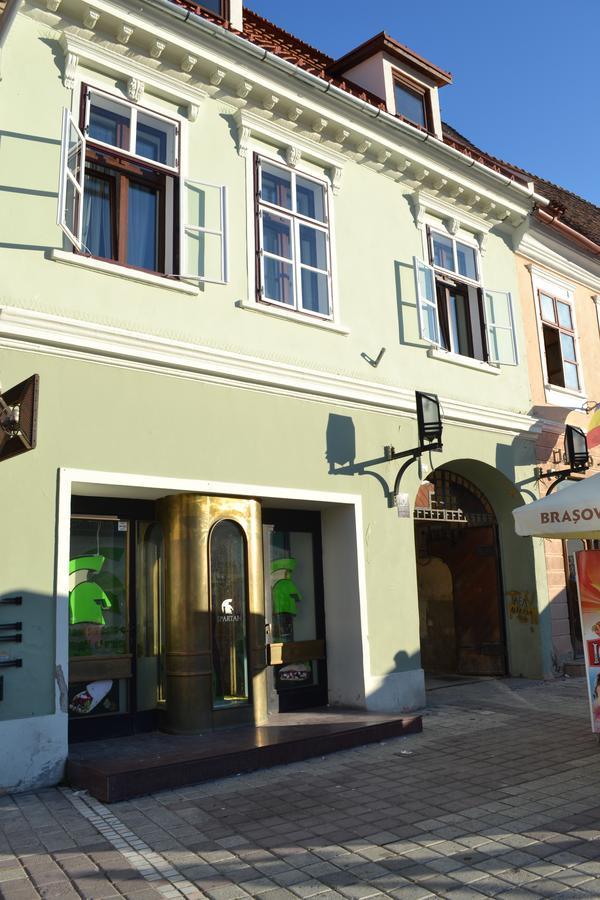 Casa Krone - Piata Sfatului Braşov Exterior foto
