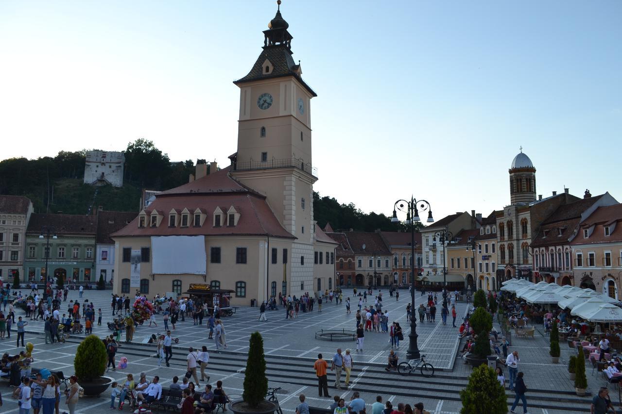 Casa Krone - Piata Sfatului Braşov Exterior foto